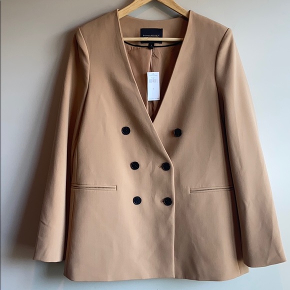Banana Republic Jackets & Blazers - NWT Banana Republic tan collarless blazer
